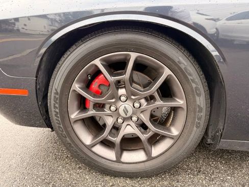 Used 2018 Dodge Challenger GT AWD/4WD image 32