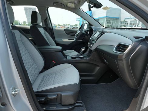 Used 2022 Chevrolet Equinox LS AWD/4WD image 22