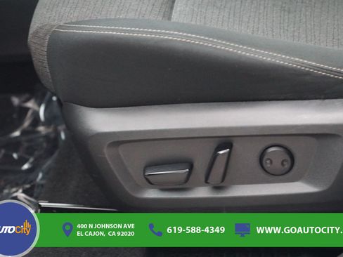 Used 2022 Nissan Rogue SV AWD/4WD image 17