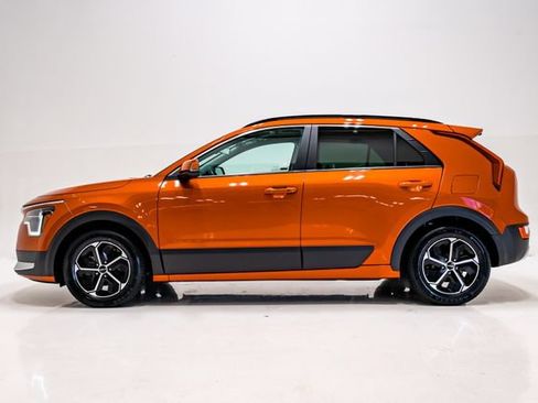 Used 2023 Kia Niro EX FWD image 31