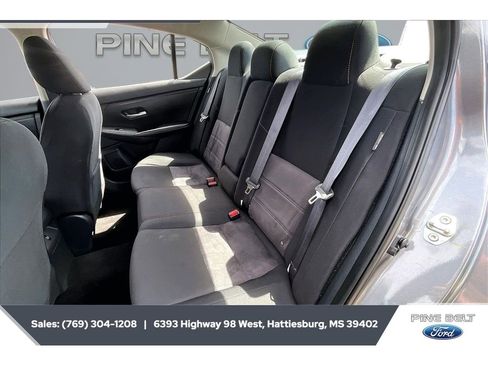 Used 2025 Nissan Sentra SR FWD image 19