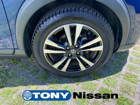 Used 2018 Nissan Kicks SR FWD image 9
