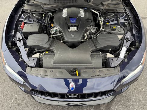 Used 2018 Maserati Ghibli S GranSport Q4 AWD/4WD image 40