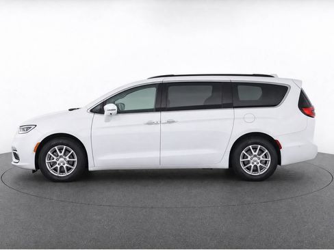 Used 2021 Chrysler Pacifica Touring-L w/ Premium & Safety Sphere Group FWD image 23