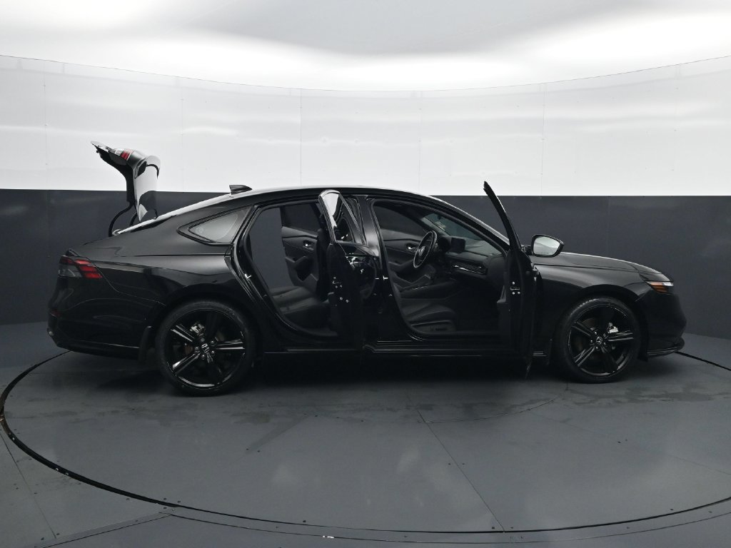 Used 2025 Honda Accord Sport image 66