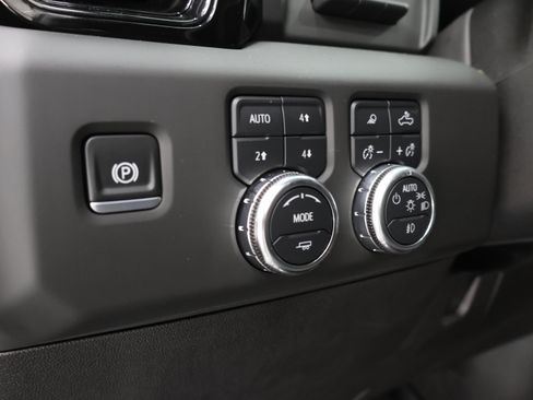 Used 2025 GMC Sierra 2500 AT4 w/ AT4 Premium Plus Package AWD/4WD image 53