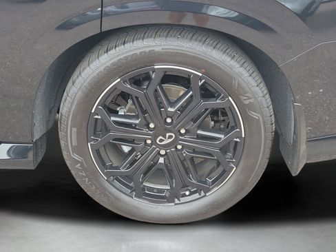 Certified 2026 INFINITI QX80 4WD w/ Sport Exterior Package image 29
