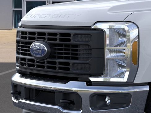 New 2026 Ford F250 XL image 17