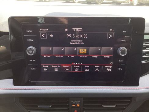Used 2025 Volkswagen Jetta GLI Autobahn FWD image 20