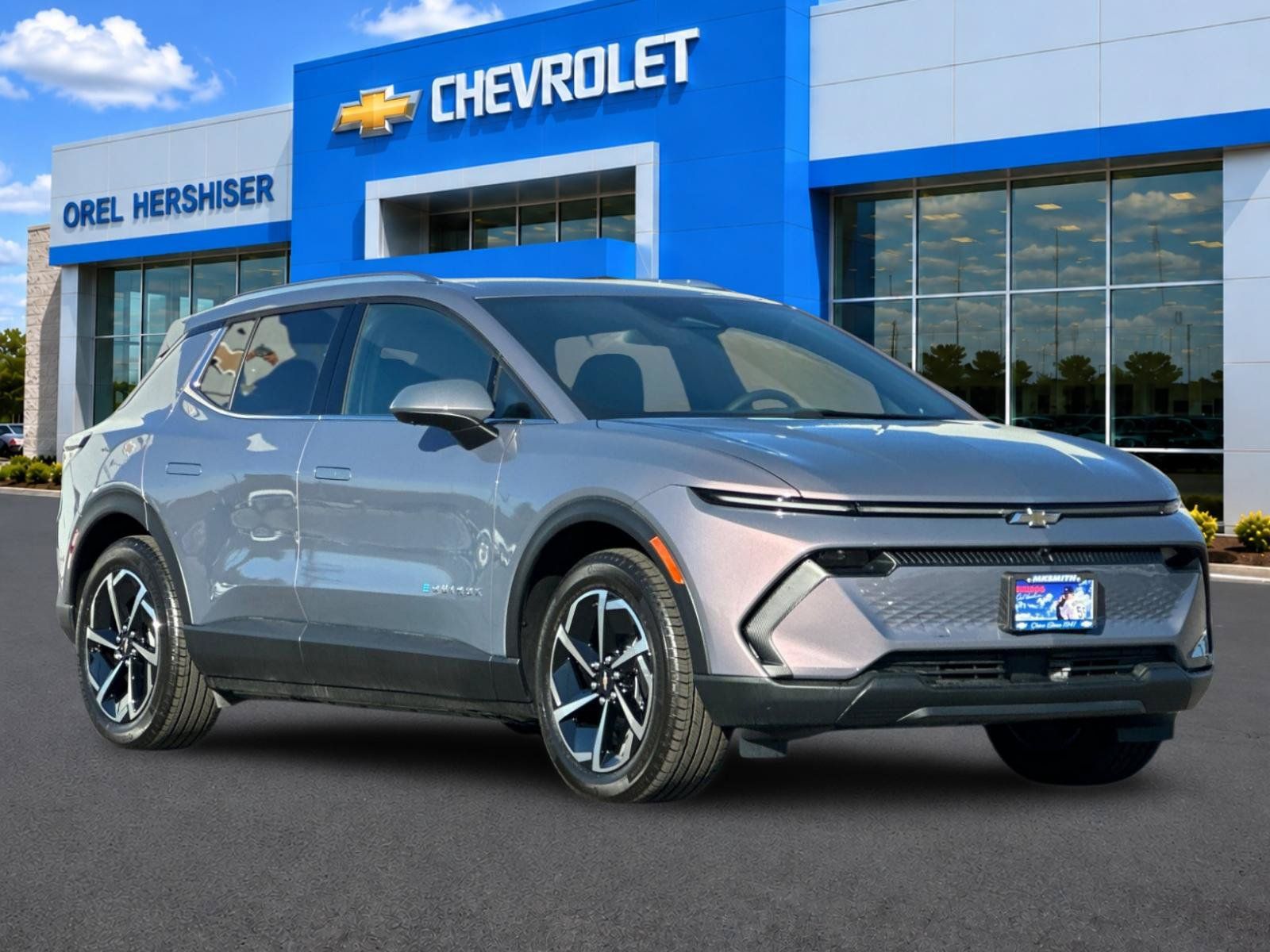 New 2026 Chevrolet Equinox EV LT FWD image 2