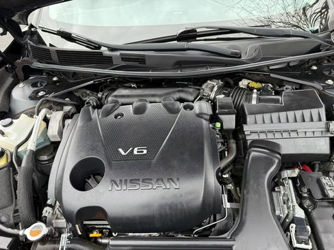 Used 2017 Nissan Maxima 3.5 SL FWD image 15