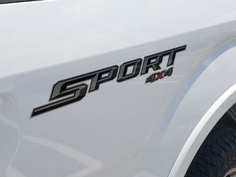 Used 2019 Ford F150 Lariat w/ Equipment Group 502A Luxury AWD/4WD image 31