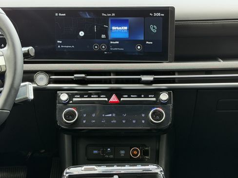 Used 2025 Hyundai Tucson Limited FWD image 27