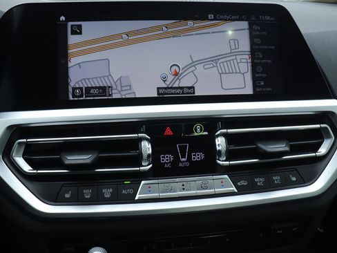 Used 2020 BMW 330i Sedan w/ Premium Package image 26