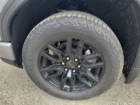 Used 2026 GMC Sierra 1500 Elevation w/ Preferred Package image 10