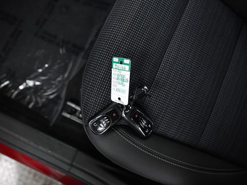 Used 2025 Buick Envista Preferred w/ Convenience I Package image 23