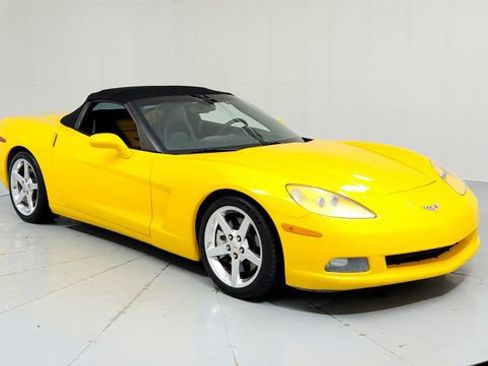 Used 2005 Chevrolet Corvette Base w/ Preferred Equipment Group image 7
