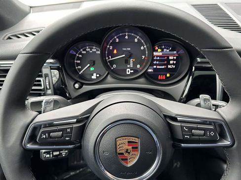 New 2026 Porsche Macan AWD/4WD image 19