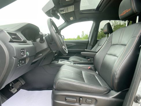 Used 2022 Honda Passport TrailSport image 12