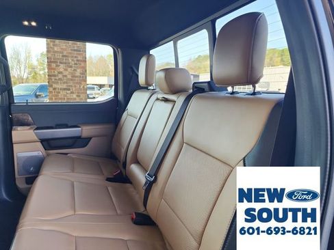 Used 2023 Ford F350 Lariat w/ Chrome Package image 34