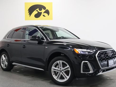 Used 2024 Audi Q5 e Premium Plus w/ Premium Plus Package image 2