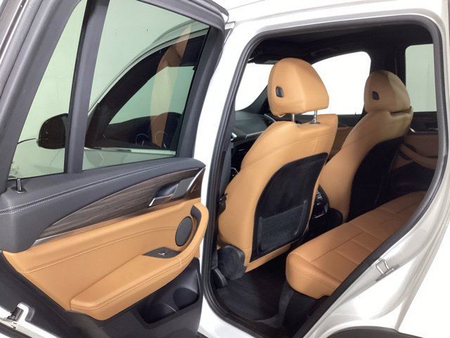 Used 2018 BMW X3 xDrive30i w/ Executive Package AWD/4WD image 25