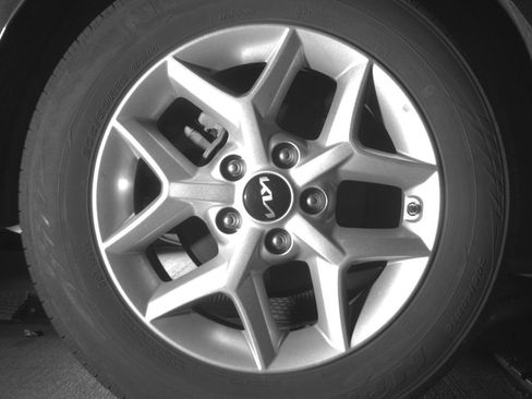 Used 2025 Kia Soul LX w/ LX Technology Package image 15