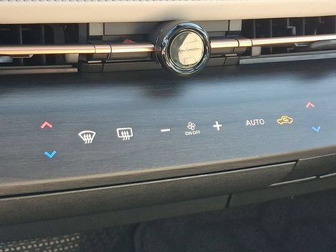 Certified 2025 Nissan Ariya AWD image 16