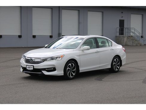 Used 2017 Honda Accord EX-L image 1