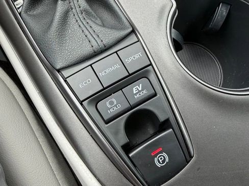 Used 2022 Toyota Camry SE image 16
