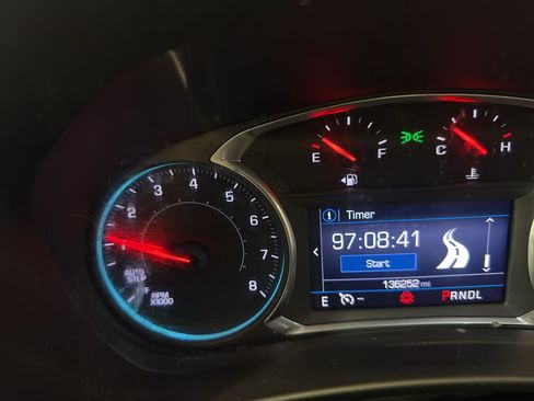 Used 2019 Chevrolet Equinox LT FWD image 19