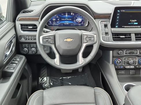Used 2023 Chevrolet Tahoe Premier w/ Premium Package 2 AWD/4WD image 10