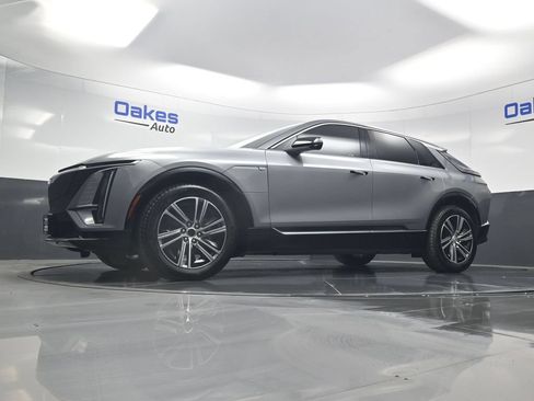 Used 2024 Cadillac Lyriq Luxury w/ LPO, Floor Liner Package AWD/4WD image 40