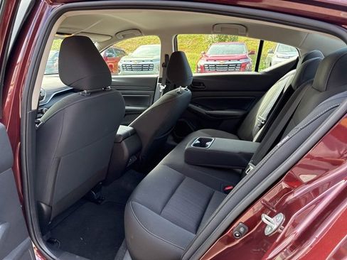 Used 2024 Nissan Altima 2.5 SV image 17