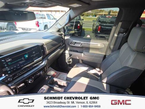 Used 2024 Chevrolet Silverado 1500 ZR2 image 16