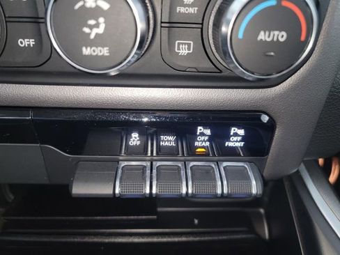 Used 2020 RAM 1500 Big Horn image 24