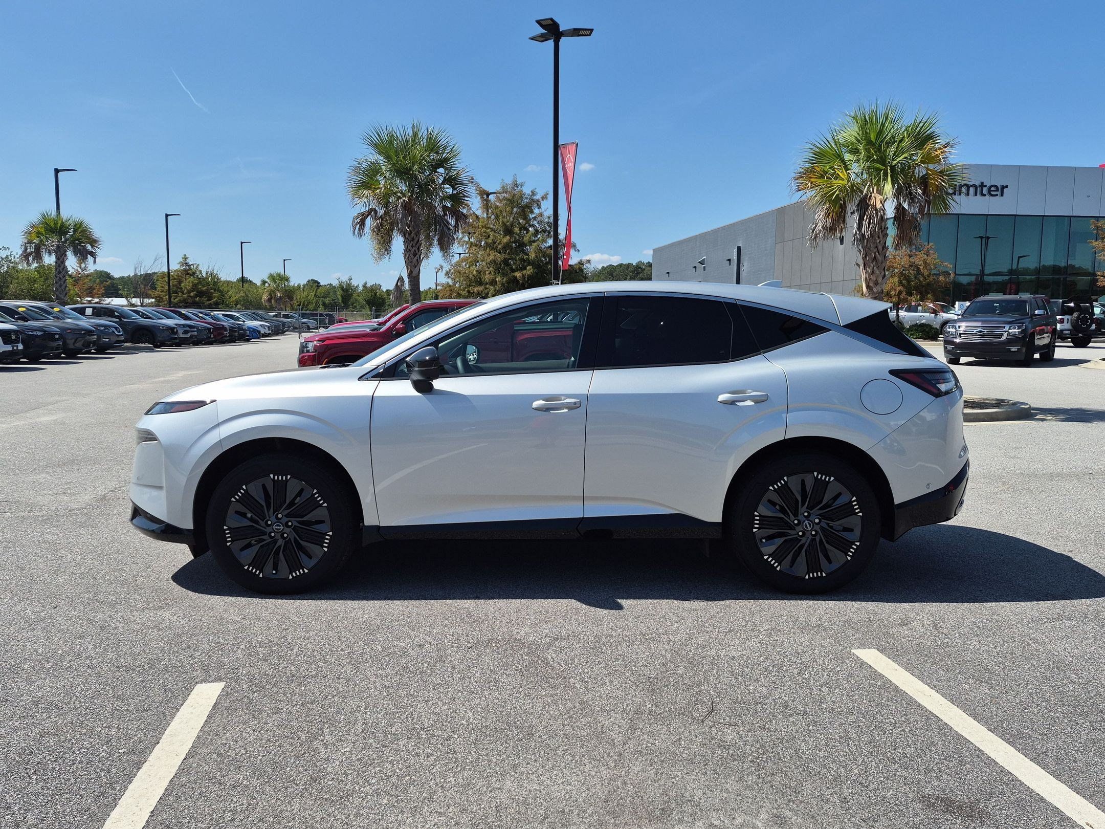 Certified 2025 Nissan Murano Platinum w/ Cargo Package AWD/4WD image 7