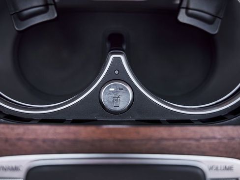 Used 2024 Mercedes-Benz Maybach GLS 600 4MATIC image 74