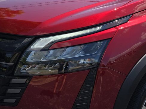 New 2026 Nissan Pathfinder Platinum FWD image 29