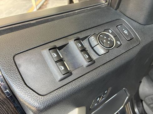 Used 2021 Ford F350 Lariat w/ Lariat Value Package AWD/4WD image 9