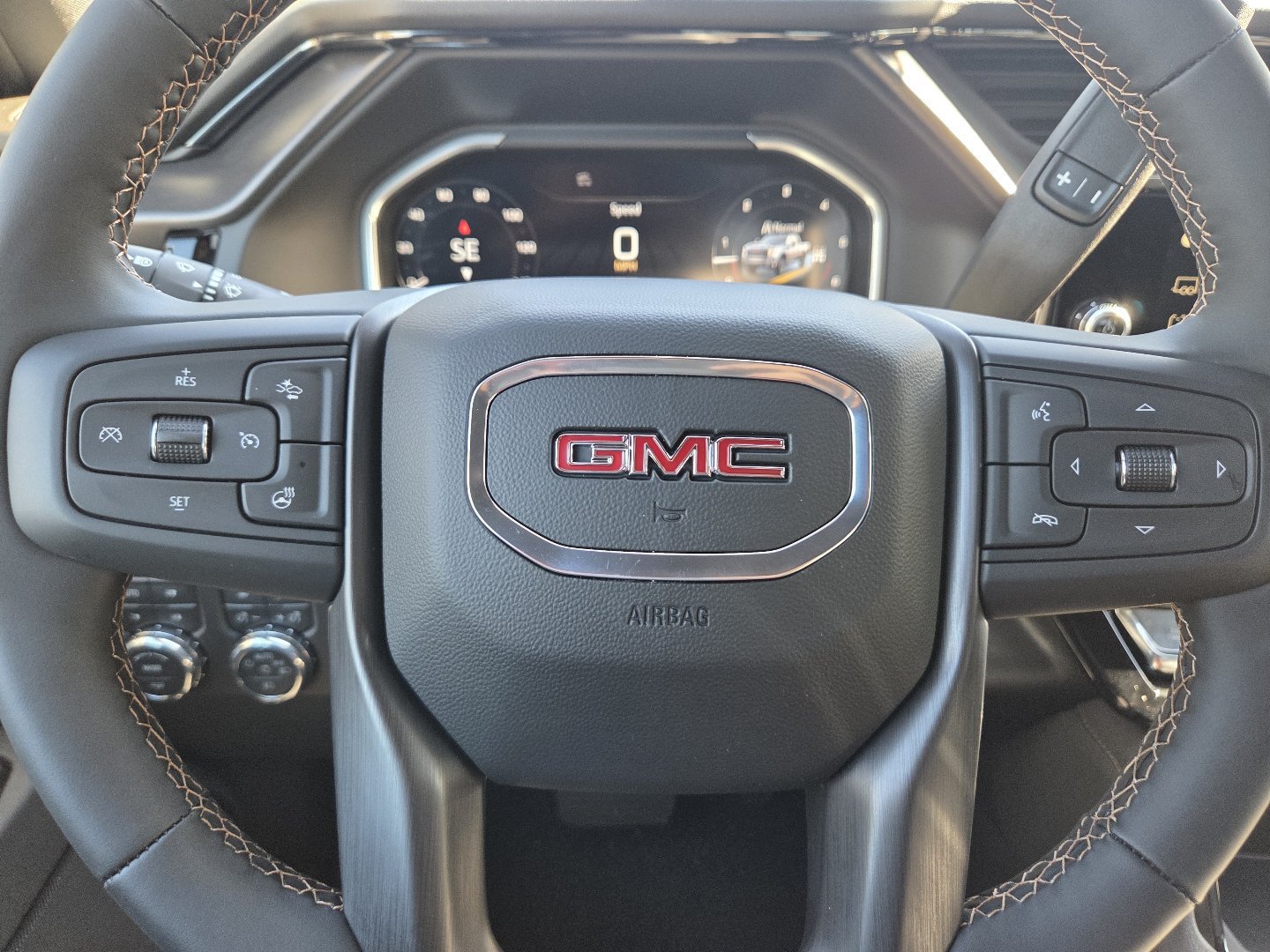 New 2026 GMC Sierra 2500 AT4 w/ AT4 Premium Plus Package AWD/4WD image 31