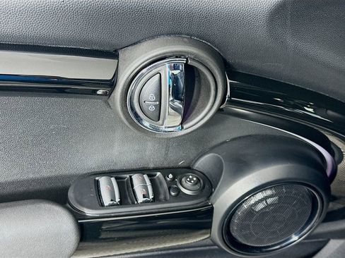 Used 2023 MINI Cooper S image 18