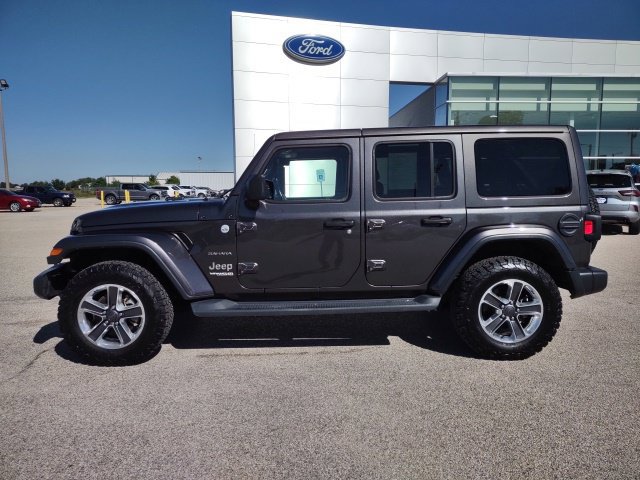 Used 2019 Jeep Wrangler Unlimited Sahara w/ Uconnect 4C Nav & Sound Group AWD/4WD image 2