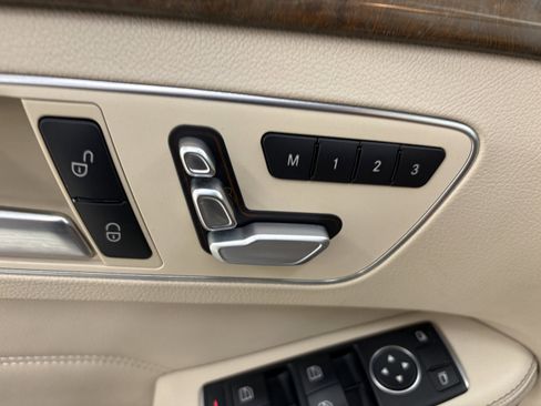Used 2014 Mercedes-Benz E 350 4MATIC Sedan w/ Premium 1 Package image 22