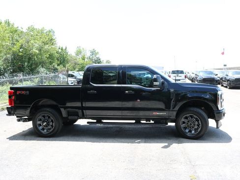 Used 2024 Ford F250 Lariat w/ Lariat Ultimate Package AWD/4WD image 6
