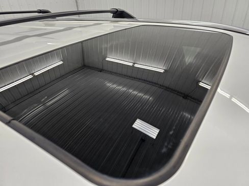 Used 2021 Toyota Highlander XLE image 13