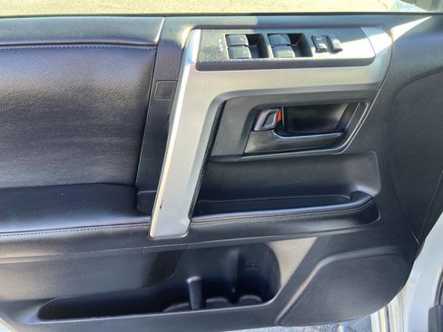 Used 2012 Toyota 4Runner Limited image 24