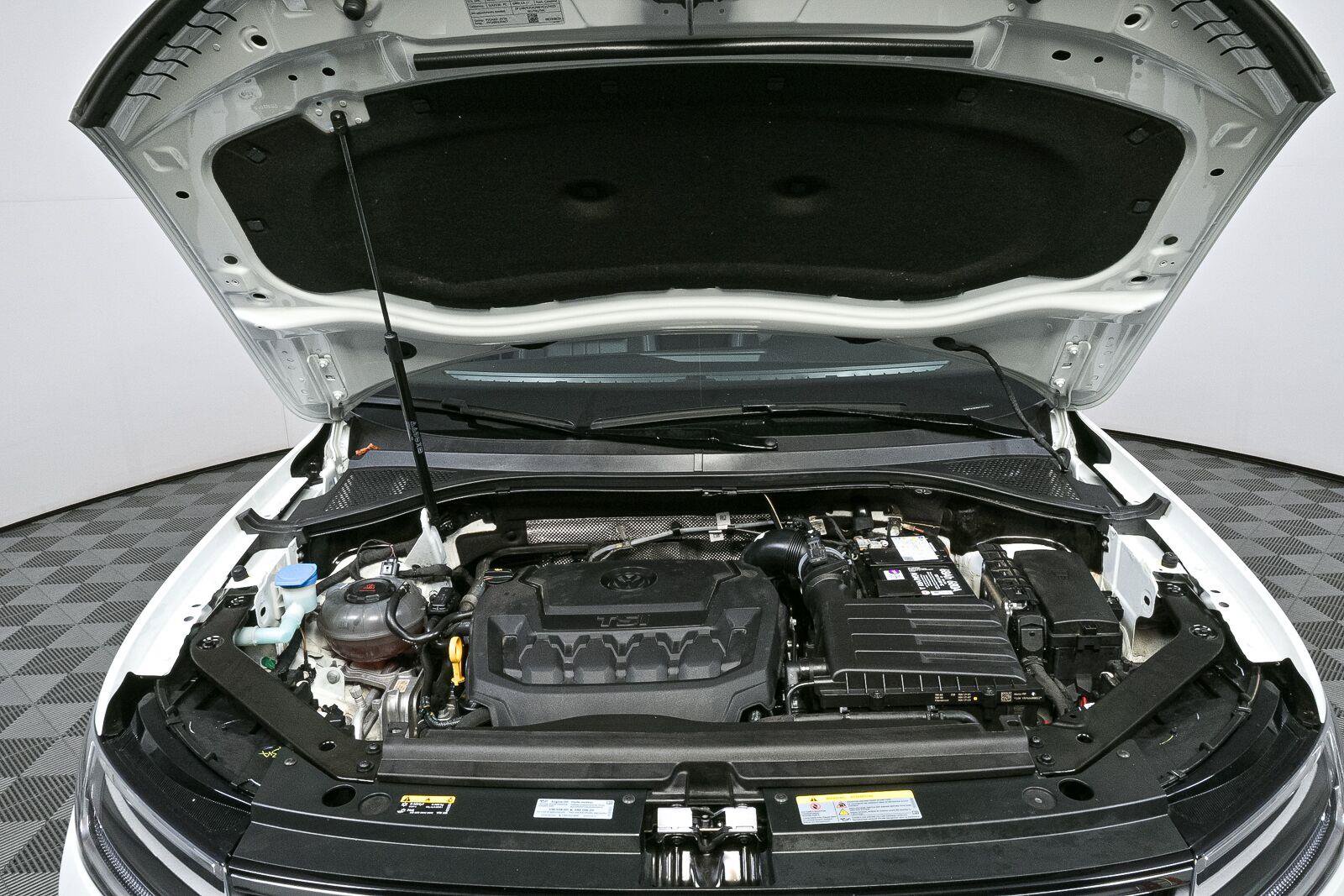 Certified 2023 Volkswagen Tiguan SE FWD image 40