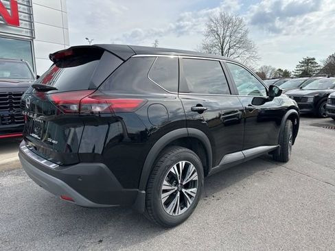 Certified 2023 Nissan Rogue SV image 7