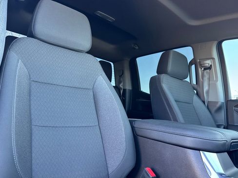Used 2025 GMC Sierra 1500 Elevation image 18